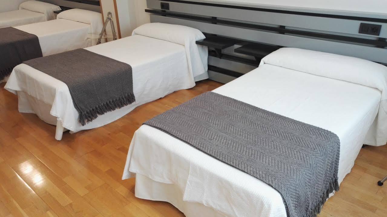 א-קורוניה Hotel Ofi מראה חיצוני תמונה